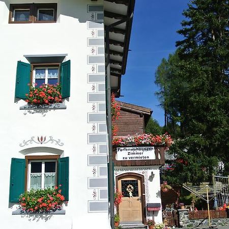 Pension Hof Zur Stilli Apartment Давос Екстериор снимка