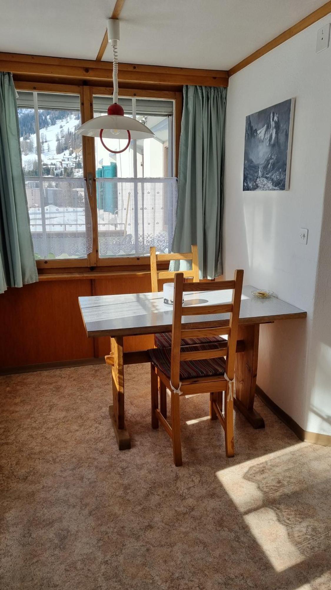 Pension Hof Zur Stilli Apartment Давос Екстериор снимка