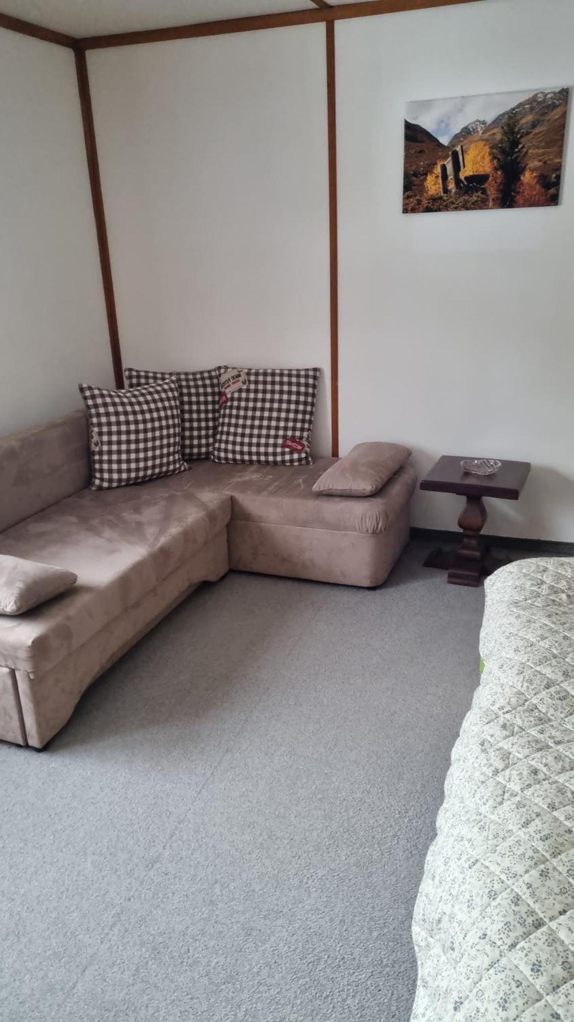 Pension Hof Zur Stilli Apartment Давос Екстериор снимка
